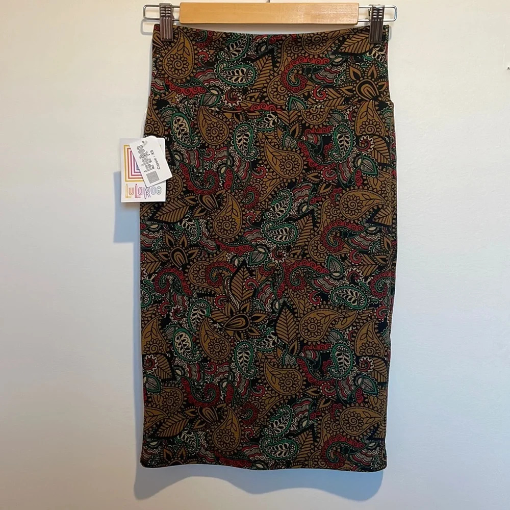 NWT Cassie LuLaRoe Skirt